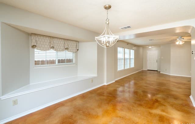 3-bedroom rental at 5731 Bypass in San Antonio, TX — photo 4