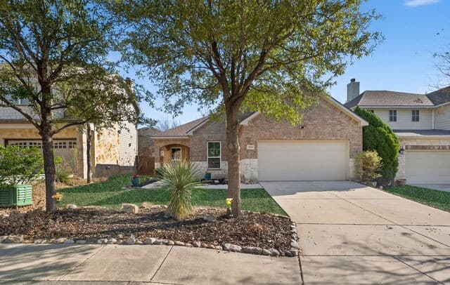 3-bedroom rental at 7634 Kings Spring in San Antonio, TX — photo 3