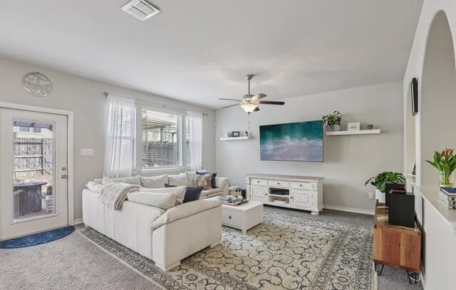3-bedroom rental at 21530 Arroyo Frio in San Antonio, TX — photo 5