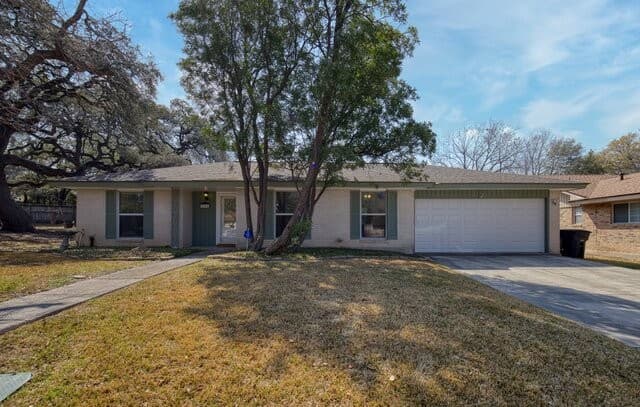 4-bedroom rental at 3318 Clearfield in San Antonio, TX — photo 1