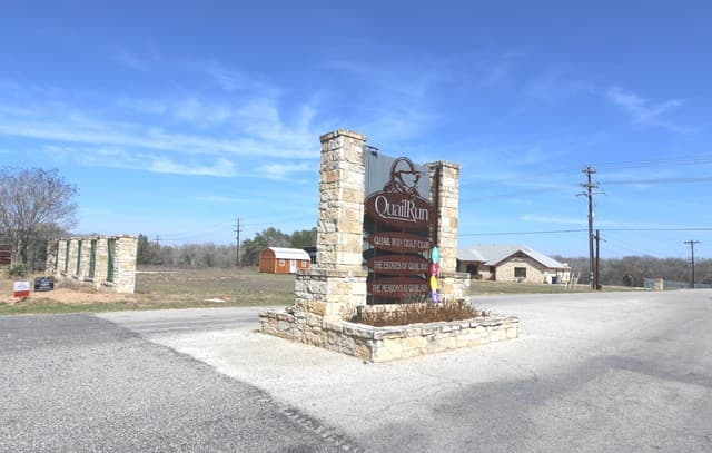 rental at 101 Turnberry Dr in La Vernia, TX — photo 1