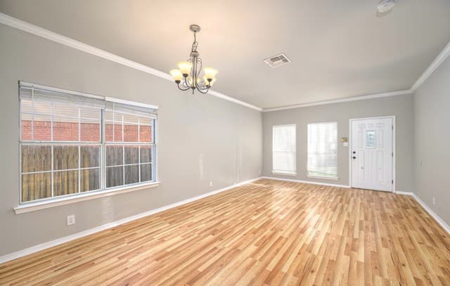 4-bedroom rental at 16558 Redland Ranch in San Antonio, TX — photo 4