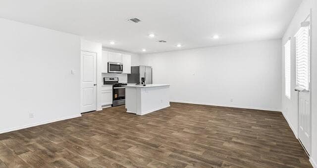 4-bedroom rental at 5958 Celestite Bend in San Antonio, TX — photo 3