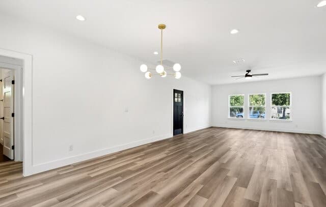 3-bedroom rental at 1934 Lamar St in San Antonio, TX — photo 5