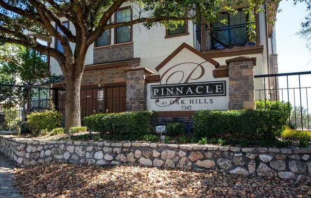2-bedroom rental at 7342 Oak Manor Unit 7109 in San Antonio, TX — photo 1