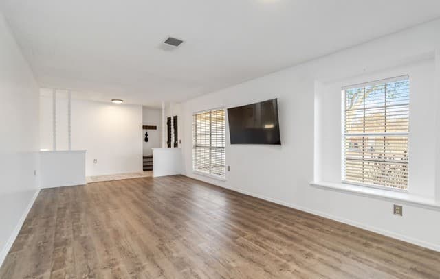 3-bedroom rental at 12827 La Quinta Street in San Antonio, TX — photo 5