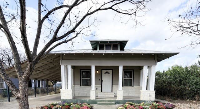 3-bedroom rental at 829 E Drexel Ave in San Antonio, TX — photo 1
