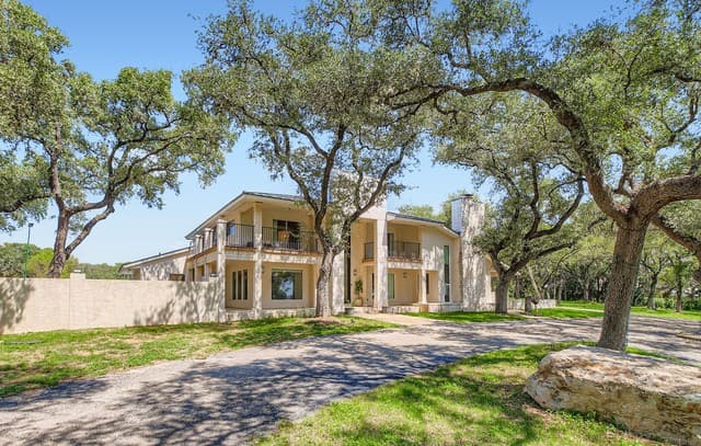 Home for sale at 14007 Mint Trail in Hill Country Village, TX — photo 3