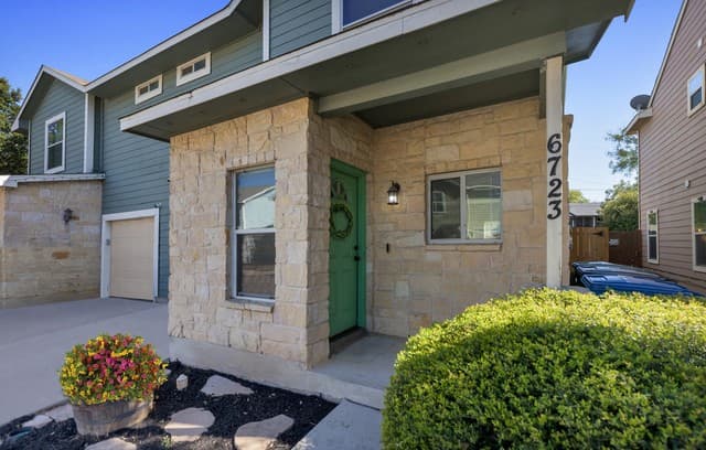 3-bedroom rental at 6723 Utopia Hts in San Antonio, TX — photo 3