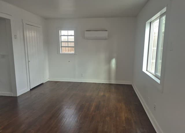 0rental at 417 Eleanor Ave Unit 2 in San Antonio, TX — photo 5