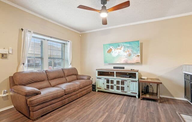 2-bedroom rental at 7880 Micron Unit 4104 in San Antonio, TX — photo 4