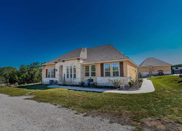 3-bedroom rental at 107 Ridge Place in Boerne, TX — photo 1