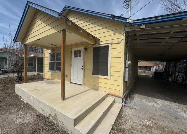 2-bedroom rental at 1409 Flanders in San Antonio, TX — photo 2
