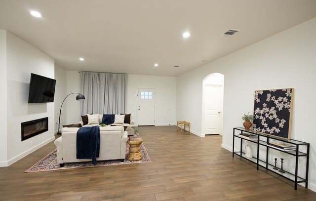 3-bedroom rental at 2215 Lake Louise in San Antonio, TX — photo 4