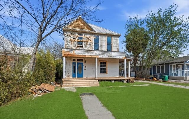 6-bedroom rental at 611 Mason St in San Antonio, TX — photo 2