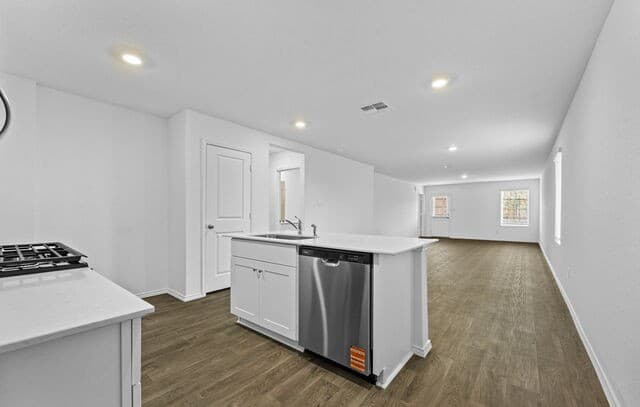 3-bedroom rental at 5862 Cosmic Crisp in San Antonio, TX — photo 4
