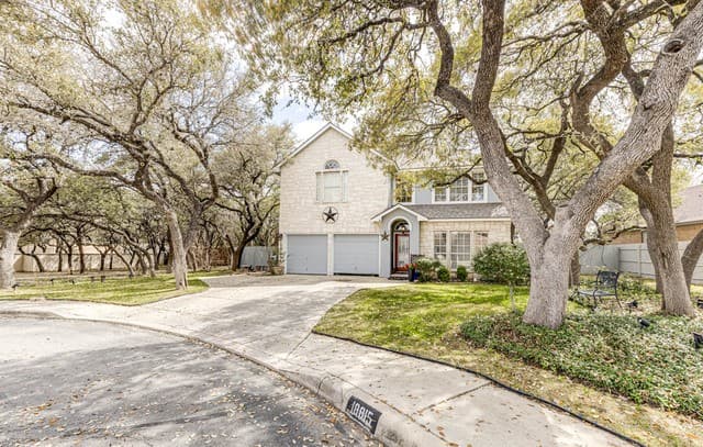 3-bedroom rental at 18815 Agincourt in San Antonio, TX — photo 1