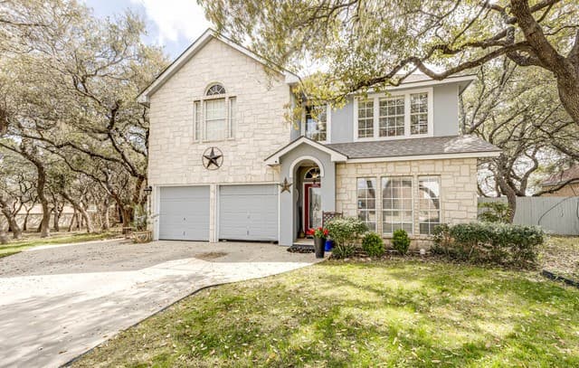 3-bedroom rental at 18815 Agincourt in San Antonio, TX — photo 2