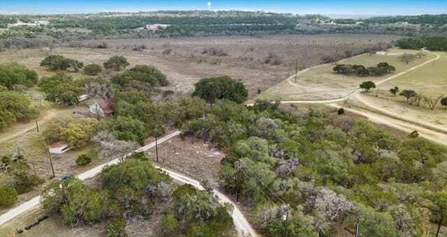 rental at 296 Recreation Lane in Spring Branch, TX — photo 5