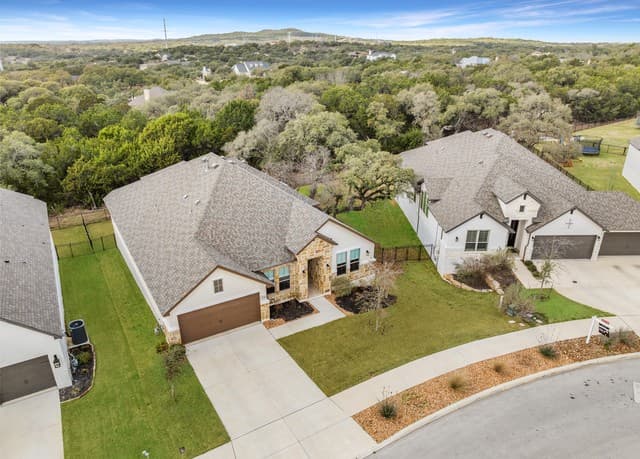 4-bedroom rental at 110 Sonrisa in Boerne, TX — photo 2