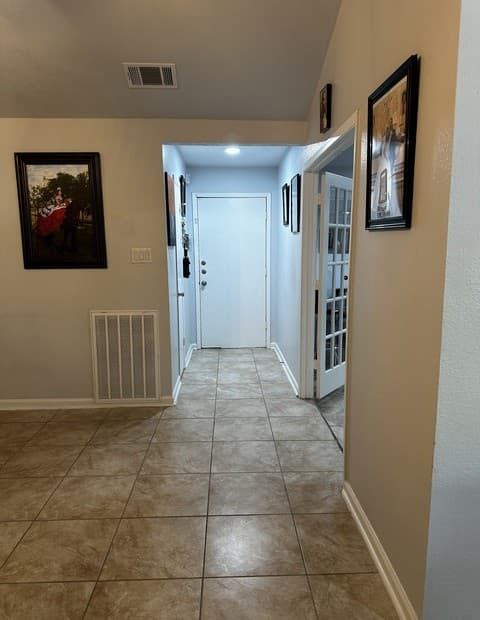 3-bedroom rental at 5407 Timbermont Drive in San Antonio, TX — photo 2
