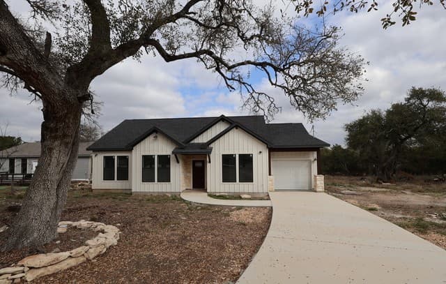 3-bedroom rental at 2647 Western Skies in Spring Branch, TX — photo 1