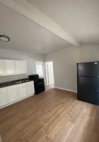 rental at 1306 Mesquite in San Antonio, TX — photo 5