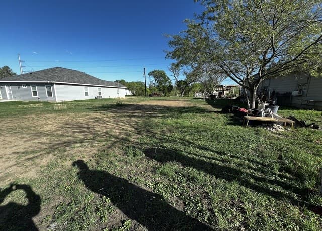 rental at WILLOW Willow in Jourdanton, TX — photo 4