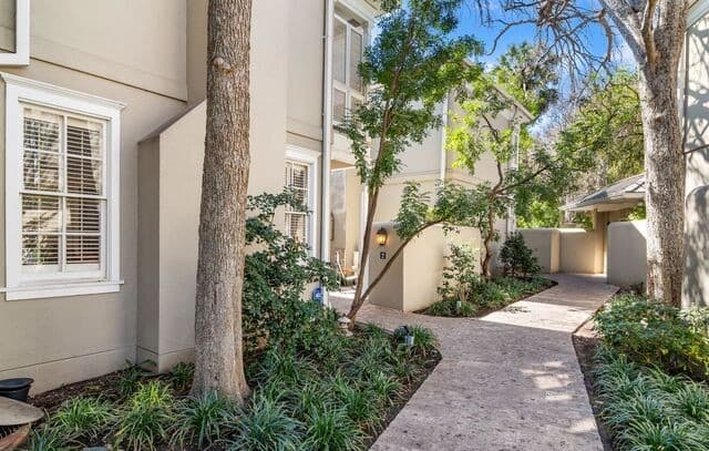 Home for sale at 122 Chester Unit APT 2 in San Antonio, TX — photo 3