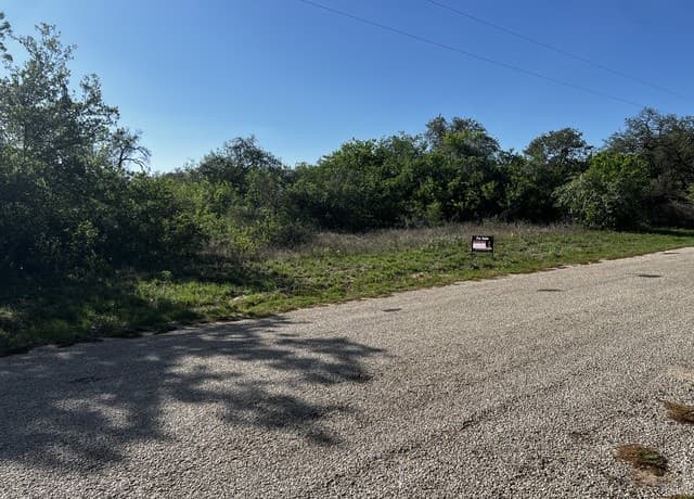 rental at MARIPOSA Mariposa in Poteet, TX — photo 1
