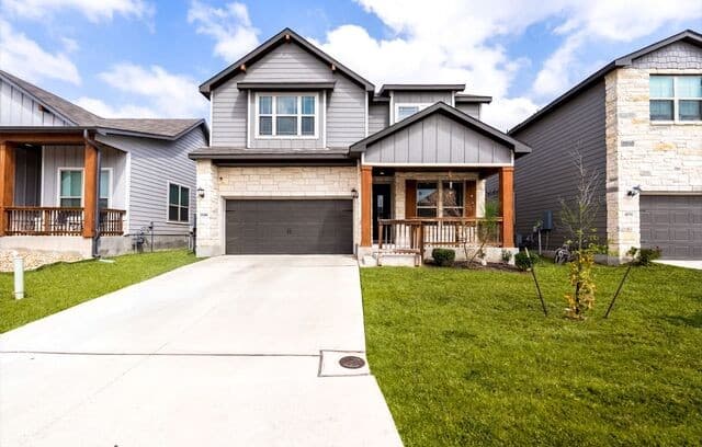 5-bedroom rental at 4820 Night Herder in St Hedwig, TX — photo 1