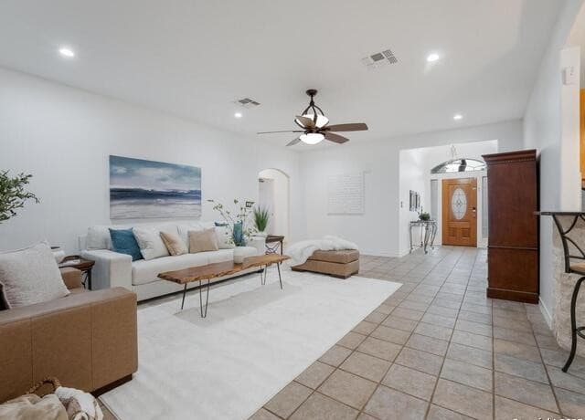 3-bedroom rental at 8612 Quail Ridge in San Antonio, TX — photo 5