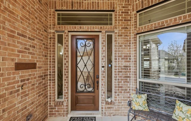 4-bedroom rental at 16962 Sonoma Ridge in San Antonio, TX — photo 2