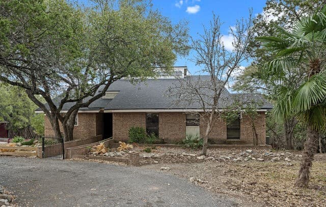 4-bedroom rental at 23314 Eagle Gap in San Antonio, TX — photo 2