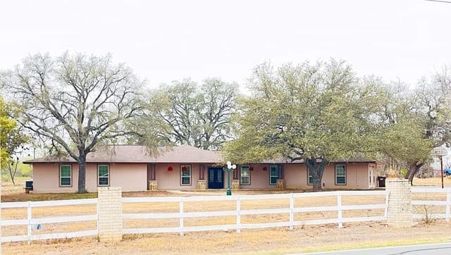 5-bedroom rental at 12335 Shepherd in Atascosa, TX — photo 1