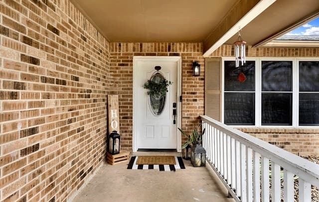 3-bedroom rental at 1501 Longhorn in Floresville, TX — photo 4