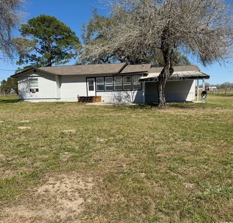 3-bedroom rental at 10353-B Fm 539 in Sutherland Springs, TX — photo 5
