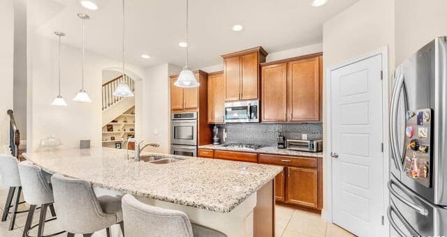 4-bedroom rental at 8930 High Branch in San Antonio, TX — photo 4