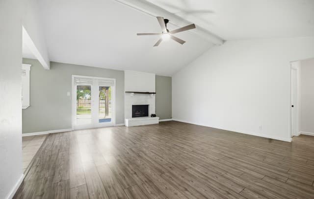3-bedroom rental at 14206 Cork Tree in San Antonio, TX — photo 3