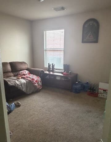 3-bedroom rental at 4918 Orchid Star in San Antonio, TX — photo 5