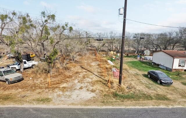 rental at 18962 Lagloria Rd in Elmendorf, TX — photo 2