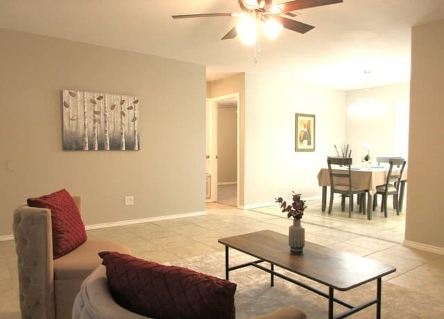 3-bedroom rental at 606 Hon in Jourdanton, TX — photo 3