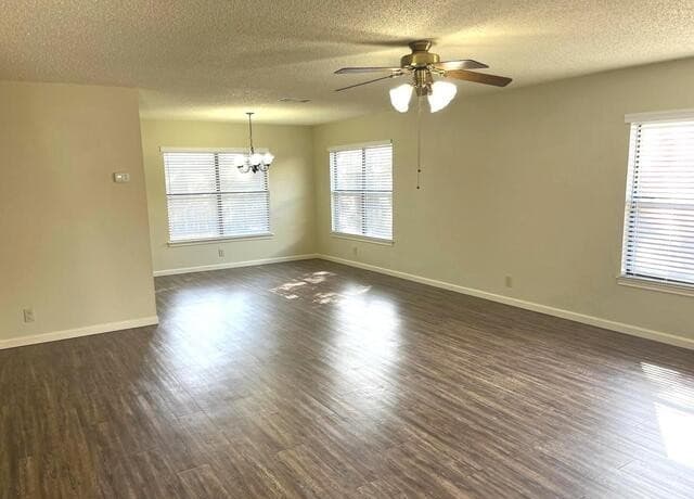 4-bedroom rental at 6310 Regency Crest in San Antonio, TX — photo 3