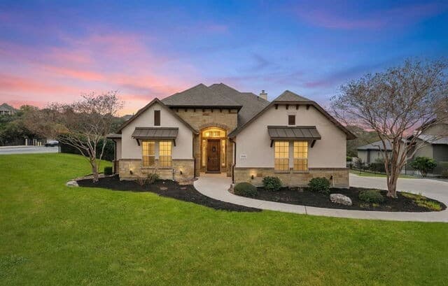 4-bedroom rental at 1534 Palmer View in San Antonio, TX — photo 4
