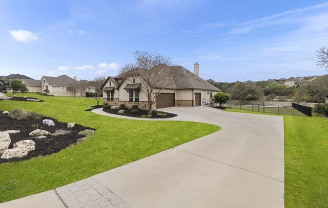 4-bedroom rental at 1534 Palmer View in San Antonio, TX — photo 5
