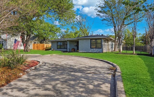 3-bedroom rental at 357 Tuttle Rd in Terrell Hills, TX — photo 1