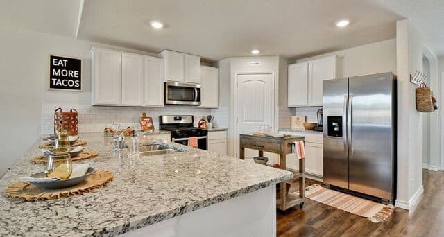 4-bedroom rental at 121 Lilli's Lane in Comfort, TX — photo 5
