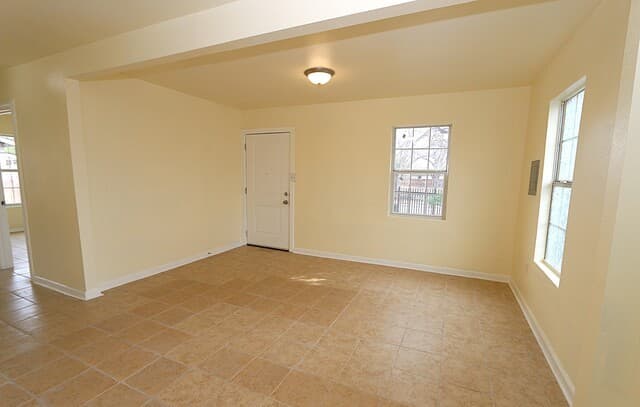 3-bedroom rental at 543 Ferris in San Antonio, TX — photo 4