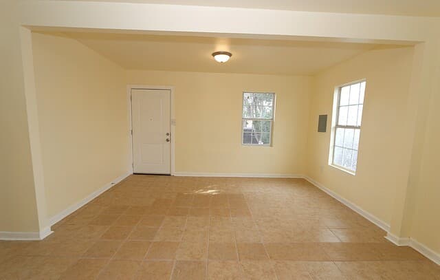 3-bedroom rental at 543 Ferris in San Antonio, TX — photo 5