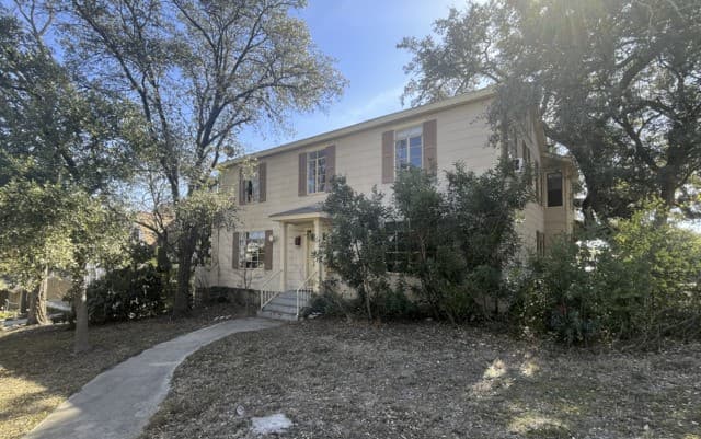 rental at 230 Mulberry in San Antonio, TX — photo 1